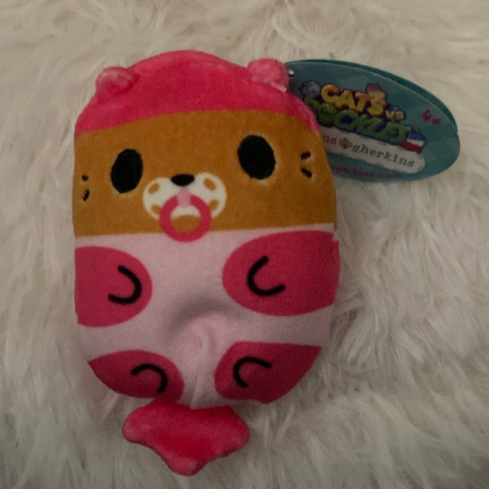 BRAND NEW STUFF ANIMAL! NWT! SMOKE FREE HOME!